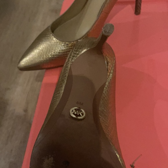 BARLEY WORN ✨✨✨ MICHAEL KORS SHOES - Picture 5 of 6